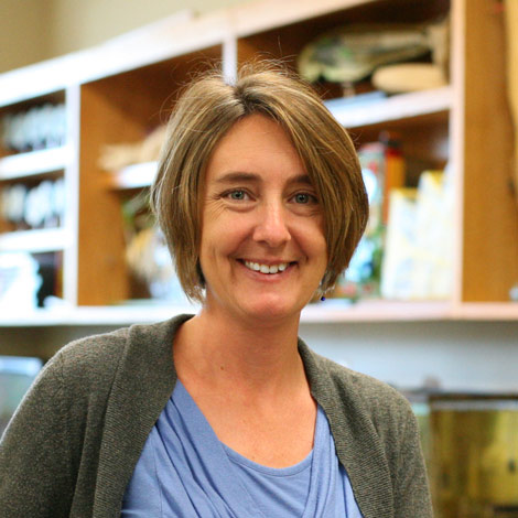 portrait of Erin Goergen